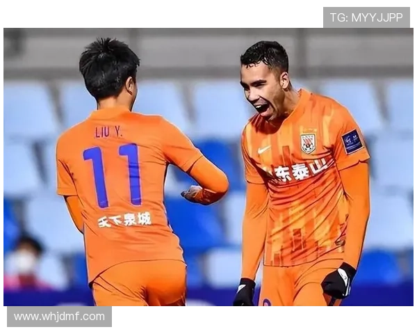 德尔加多错失反击机会被替换下场情绪低落引发关注